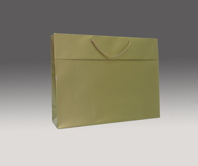 Zlatá matná taška s manžetou 24x33x10 cm