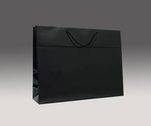 Čierna matná taška s manžetou 24x33x10 cm